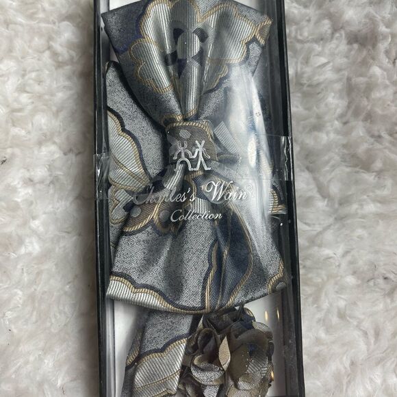 Charles’s Wain Collection Clip-on Bowtie, Hankey,Flower Set gray,black &… - Picture 3 of 6